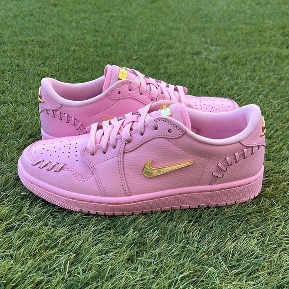 Air Jordan 1 MM Low
